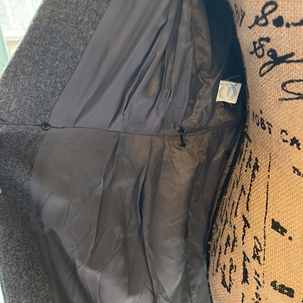 This dress coat is gorgeous - Picture 8 of 10